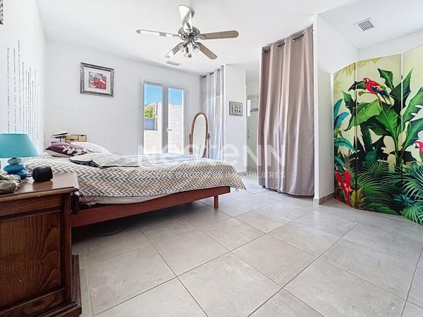 Maison Canet 4 pièce(s) 101 m2 de plain-pied 4 faces avec piscine et pool house