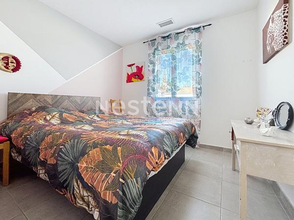 Maison Canet 4 pièce(s) 101 m2 de plain-pied 4 faces avec piscine et pool house