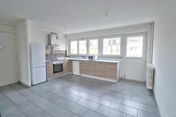 Appartement à louer 4 pièces 69.53m² Saint-Étienne (42000)