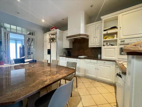 Immeuble de rapport à vendre à Steenvoorde dans le Nord (59114), ref : H124012