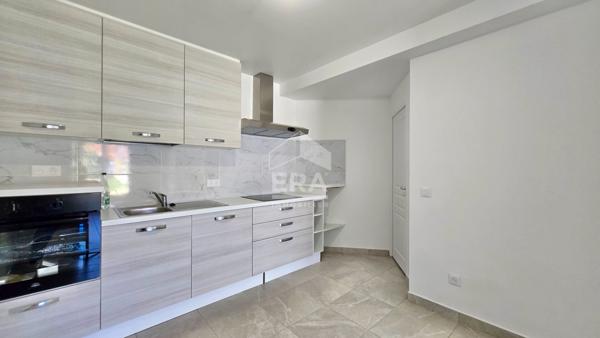 MAISON 4 PIÈCES DE 81,5 M² À MORANGIS, JARDIN ET STATIONNEMENT PRIVATIF