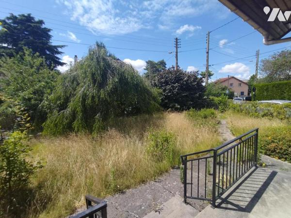 Sur la commune de Gagny (Seine Saint Denis) Maison de 4 pièces principales.