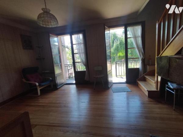 Sur la commune de Gagny (Seine Saint Denis) Maison de 4 pièces principales.