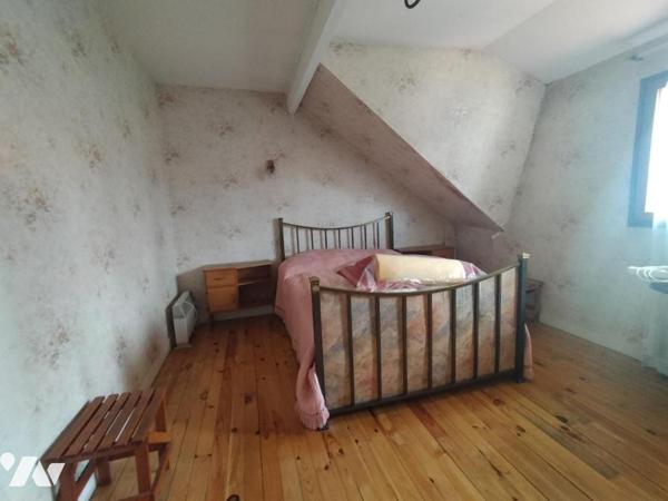 Sur la commune de Gagny (Seine Saint Denis) Maison de 4 pièces principales.