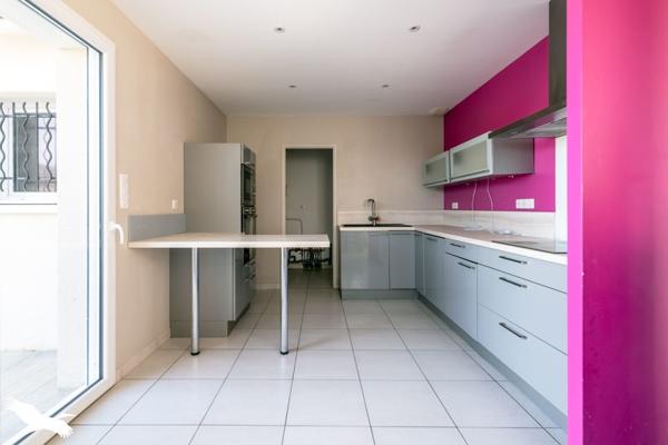 Maison à vendre |                                       Razac-sur-l'Isle |                                        5 pièces  |  104 m²
