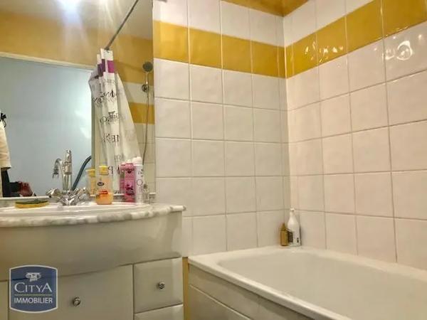 Appartement à louer 3 pièces 53.94m² Sorgues (84700)
