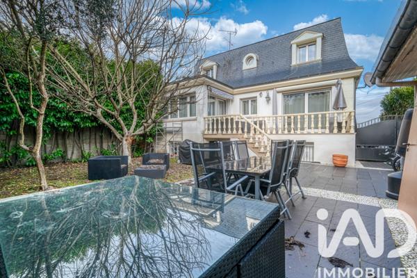 Maison à vendre 8 pièces 268 m² Livry-Gargan