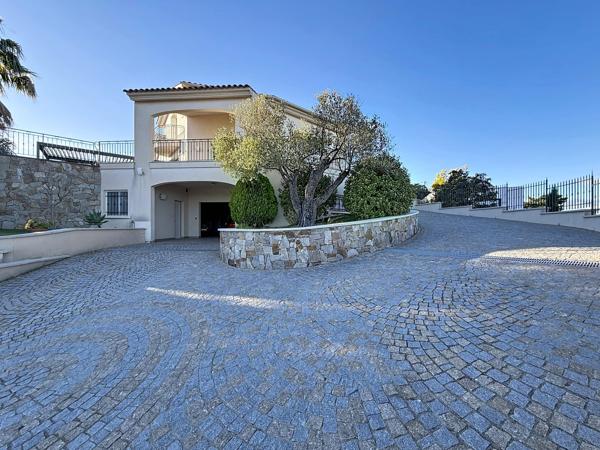 Magnifique villa contemporaine vue panoramique