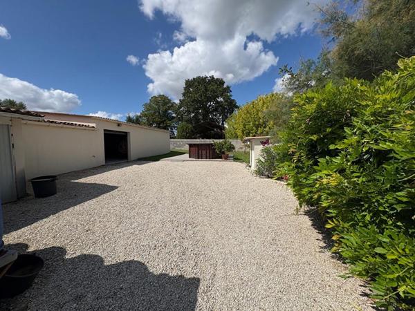 EXCLUSIIVITE Maison de plain pieds 98 m2 3 chambres