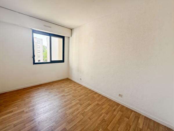 A vendre Appartement 3 pièces à Bordeaux (33000) - Quartier Ornano / CHU
