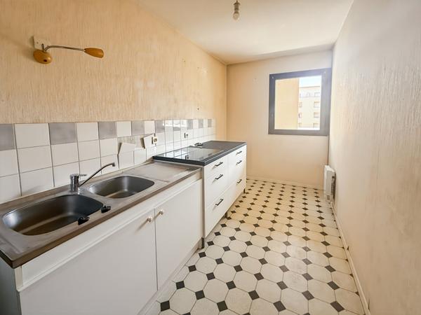 A vendre Appartement 3 pièces à Bordeaux (33000) - Quartier Ornano / CHU
