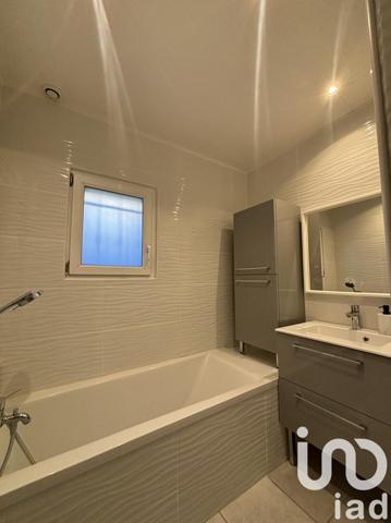 Demeure 5 pièces de 211 m² à Ceyreste (13600)