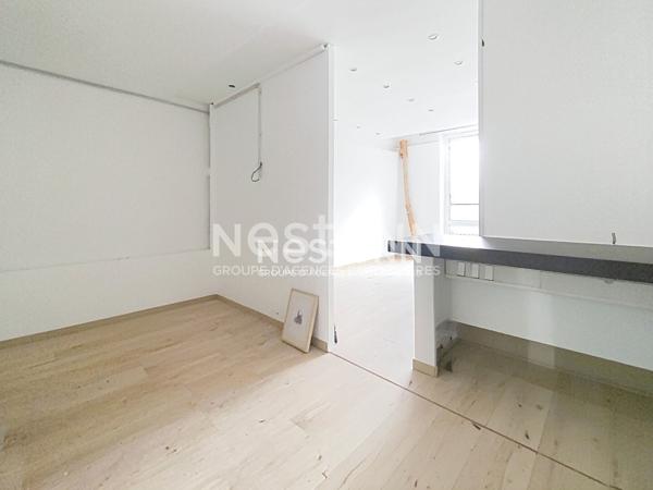 IMMEUBLE - 600M2 - LOCAUX - CENTRE VILLE - VALLAURIS