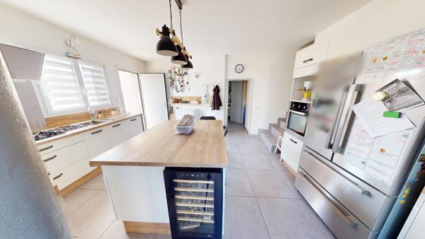 Frontignan (34110) Maison de ville Atypique T5, Jardin. FRONTIGNAN