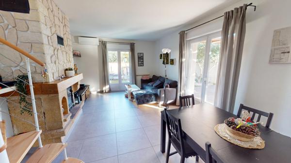 Frontignan (34110) Maison de ville Atypique T5, Jardin. FRONTIGNAN