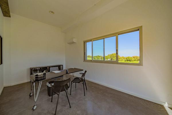 Location bureau Biguglia - 10 m² - 385 €/mois