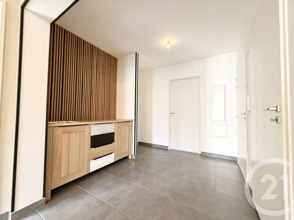 Appartement T3 à vendre  3 pièces - 70,62 m 2   LE PONT DE BEAUVOISIN  - 38