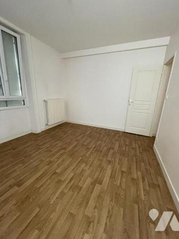 A VENDRE VANNES 56 Maison avec jardinet et garage quartier de la gare