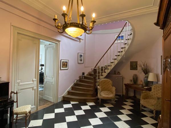MAISON BOURGEOISE DE 410 m2
