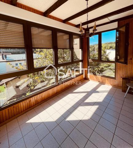 Maison mitoyenne d'environ 145m² pleine de potentiel