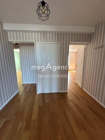 Appartement à POITIERS, 86000 - 6 pièces 103m²