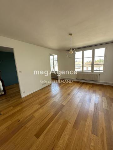 Appartement à POITIERS, 86000 - 6 pièces 103m²
