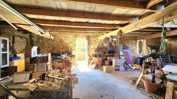 ENSEMBLE IMMOBILIER 443m² - Grange 200m² - TERRAIN 1291m²