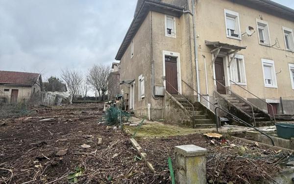 Immeuble à vendre    6 pièces • 135,51 m2 Mancieulles