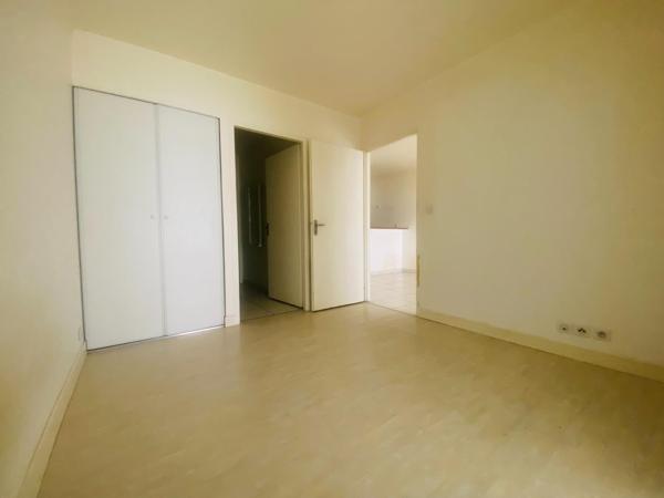 PERLE RARE EN PLEIN COEUR DE LA ROCHELLE A 5 MIN DE LA GARE UN APPARTEMENT AVEC TERRASSE ET JARDIN !