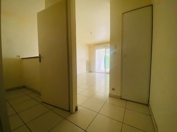 PERLE RARE EN PLEIN COEUR DE LA ROCHELLE A 5 MIN DE LA GARE UN APPARTEMENT AVEC TERRASSE ET JARDIN !