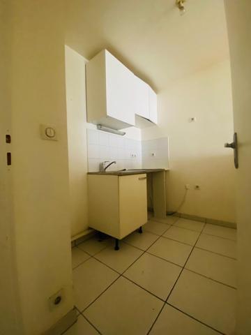 PERLE RARE EN PLEIN COEUR DE LA ROCHELLE A 5 MIN DE LA GARE UN APPARTEMENT AVEC TERRASSE ET JARDIN !