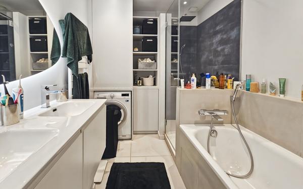 Appartement à vendre    4 pièces • 109,38 m2 Lyon 3