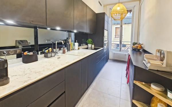 Appartement à vendre    4 pièces • 109,38 m2 Lyon 3