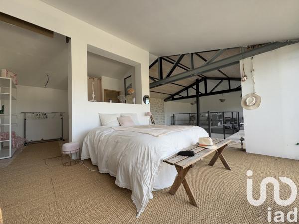 Maison d’architecte 5 pièces de 140 m² à Roussillon (84220)