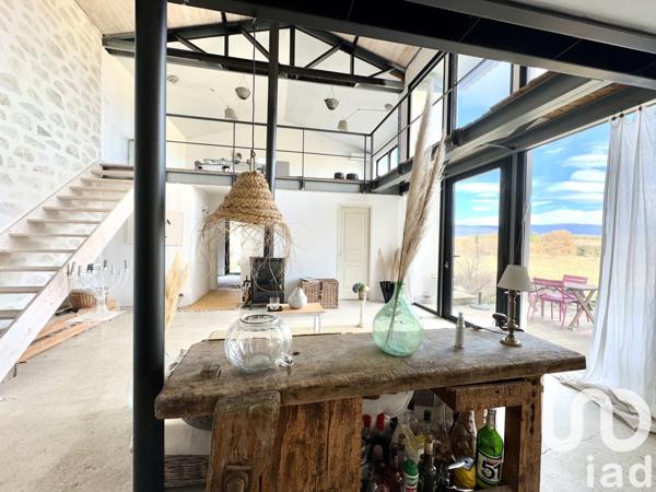 Maison d’architecte 5 pièces de 140 m² à Roussillon (84220)