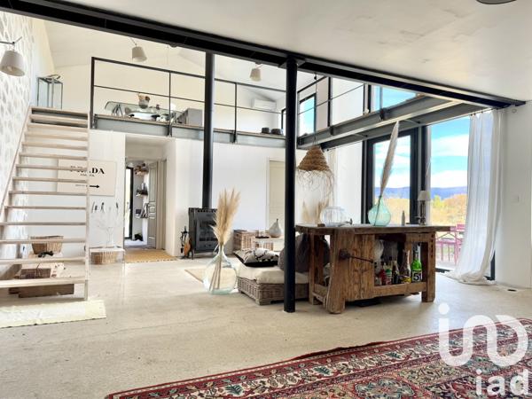 Maison d’architecte 5 pièces de 140 m² à Roussillon (84220)