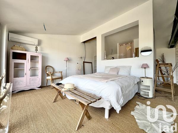 Maison d’architecte 5 pièces de 140 m² à Roussillon (84220)