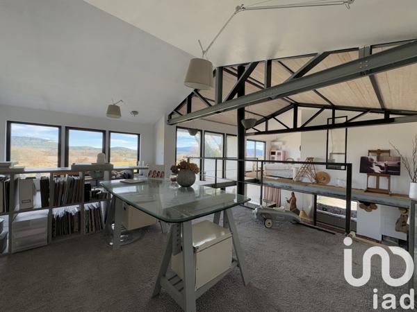 Maison d’architecte 5 pièces de 140 m² à Roussillon (84220)