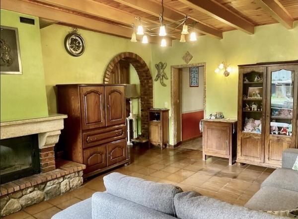 CORPS DE FERME DE 7 PIECES 180 m²