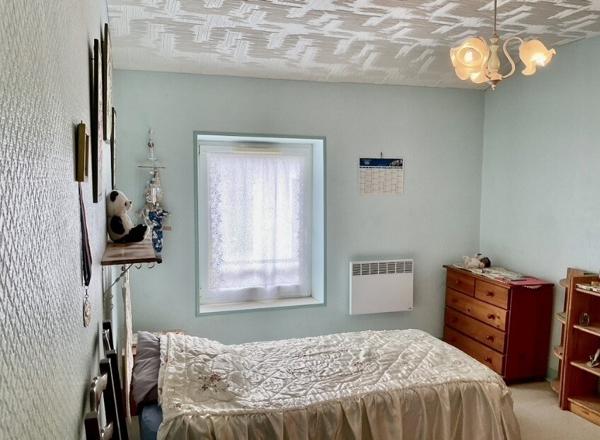 CORPS DE FERME DE 7 PIECES 180 m²