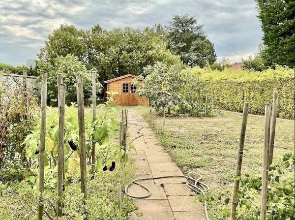 CORPS DE FERME DE 7 PIECES 180 m²