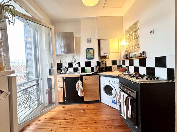 Appartement T1 + mezzanine à Marseille 13005