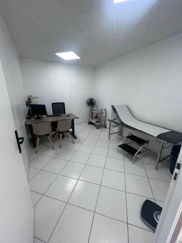 Local commercial Mouans Sartoux 95 m2 - MOUANS SARTOUX