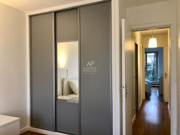 "Versailles Rive Droite" Superbe appartement meublé de 3 pièces de 89 m² avec balcon, cave et parking ! Loyer 2 200 €/mois charges comprises **  - Référence  16261