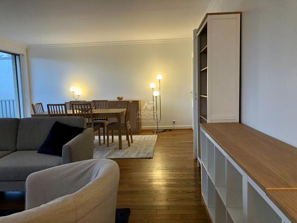 "Versailles Rive Droite" Superbe appartement meublé de 3 pièces de 89 m² avec balcon, cave et parking ! Loyer 2 200 €/mois charges comprises **  - Référence  16261