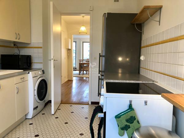 "Versailles Rive Droite" Superbe appartement meublé de 3 pièces de 89 m² avec balcon, cave et parking ! Loyer 2 200 €/mois charges comprises **  - Référence  16261