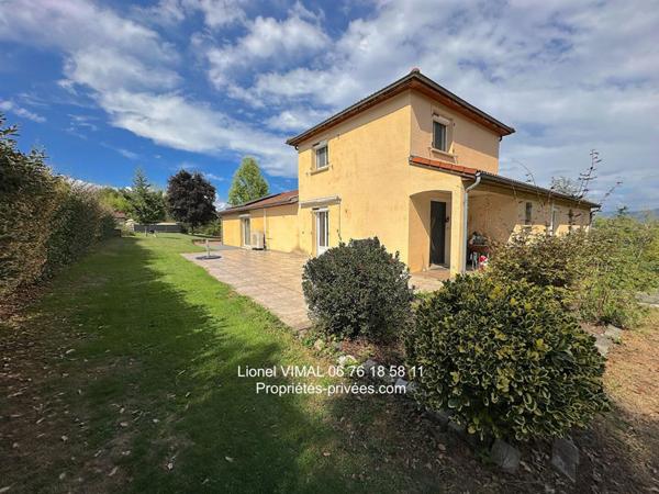 Maison 8 pièces 258 m2 avec piscine sur terrain clos 2600 m2