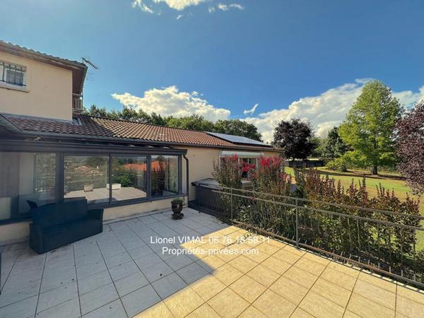 Maison 8 pièces 258 m2 avec piscine sur terrain clos 2600 m2