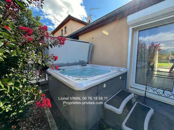 Maison 8 pièces 258 m2 avec piscine sur terrain clos 2600 m2