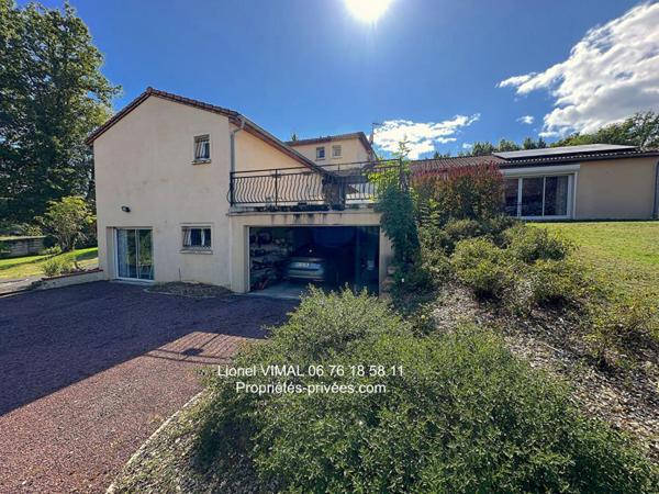Maison 8 pièces 258 m2 avec piscine sur terrain clos 2600 m2